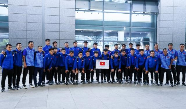 APP下载-越南国青抵达渭南备战四国赛 阮公凤侄子随队征战